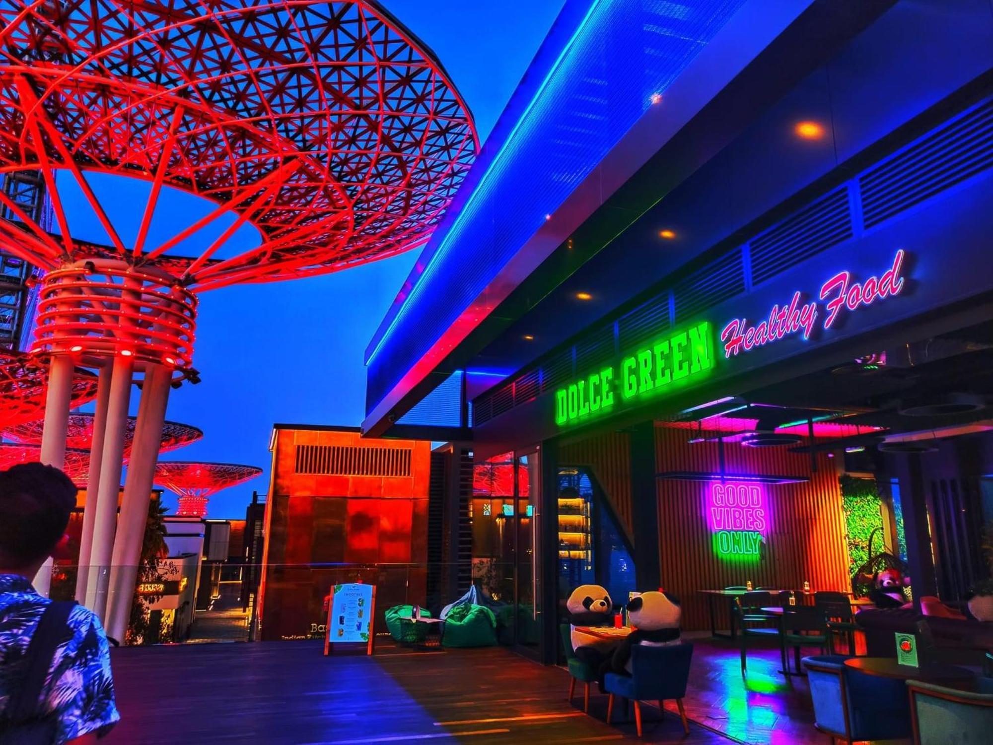 Seaview Beach Hostel Jbr - Walk To Beach - Gym - Pool - Metro Station Dubai Buitenkant foto
