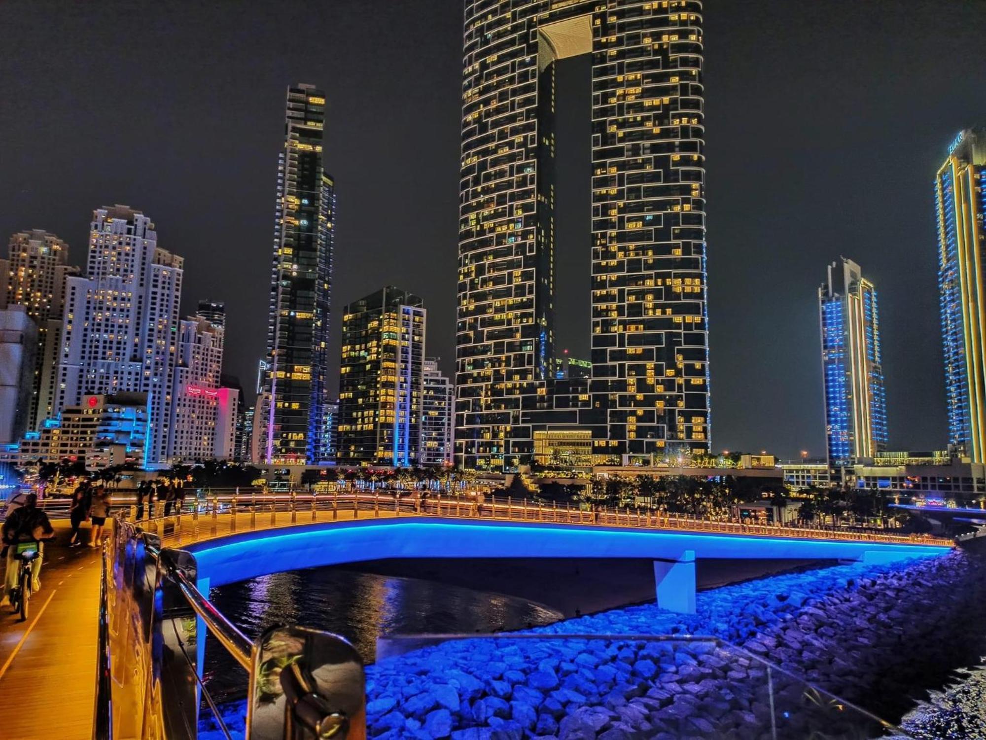 Seaview Beach Hostel Jbr - Walk To Beach - Gym - Pool - Metro Station Dubai Buitenkant foto