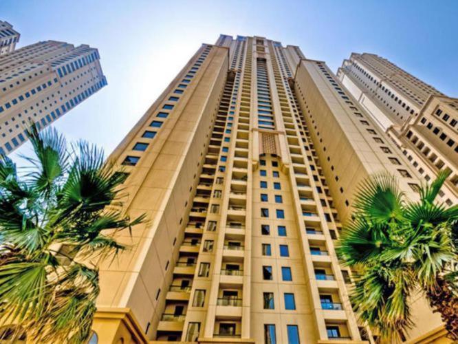 Seaview Beach Hostel Jbr - Walk To Beach - Gym - Pool - Metro Station Dubai Buitenkant foto