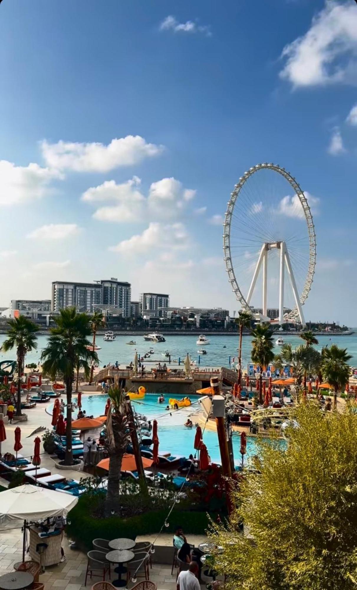 Seaview Beach Hostel Jbr - Walk To Beach - Gym - Pool - Metro Station Dubai Buitenkant foto