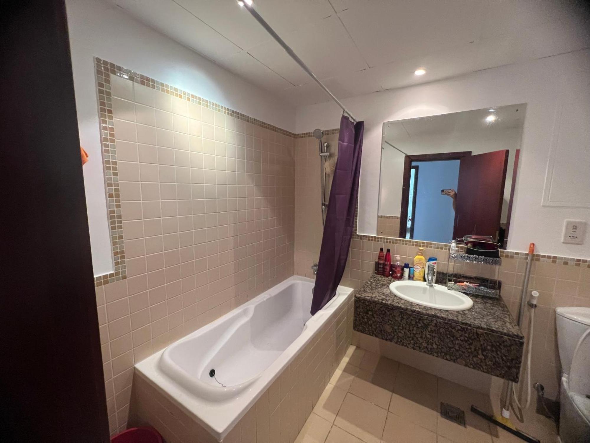 Seaview Beach Hostel Jbr - Walk To Beach - Gym - Pool - Metro Station Dubai Buitenkant foto