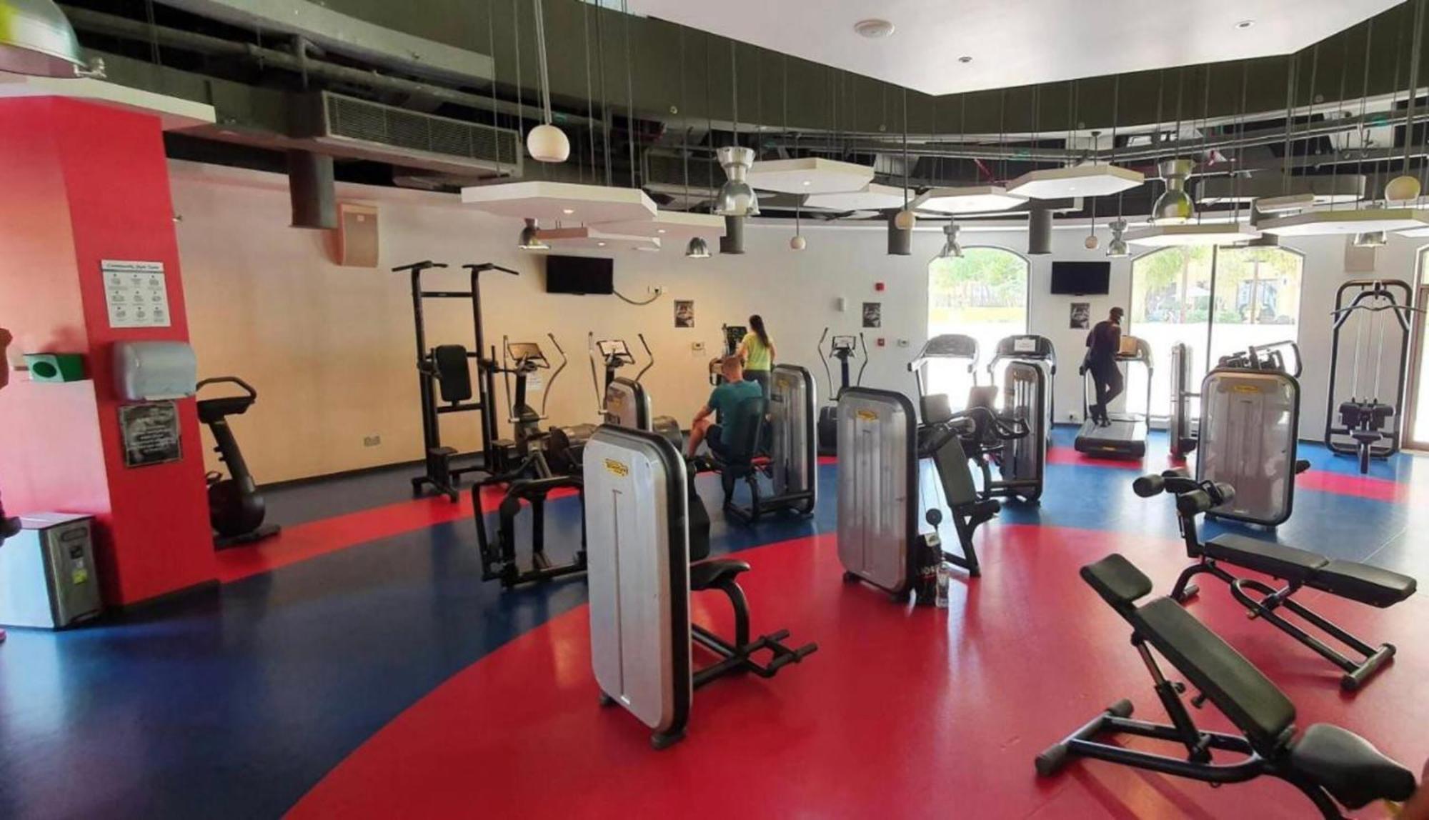 Seaview Beach Hostel Jbr - Walk To Beach - Gym - Pool - Metro Station Dubai Buitenkant foto